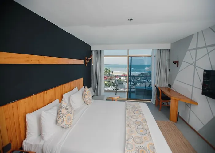 Giraffe Beach Hotel