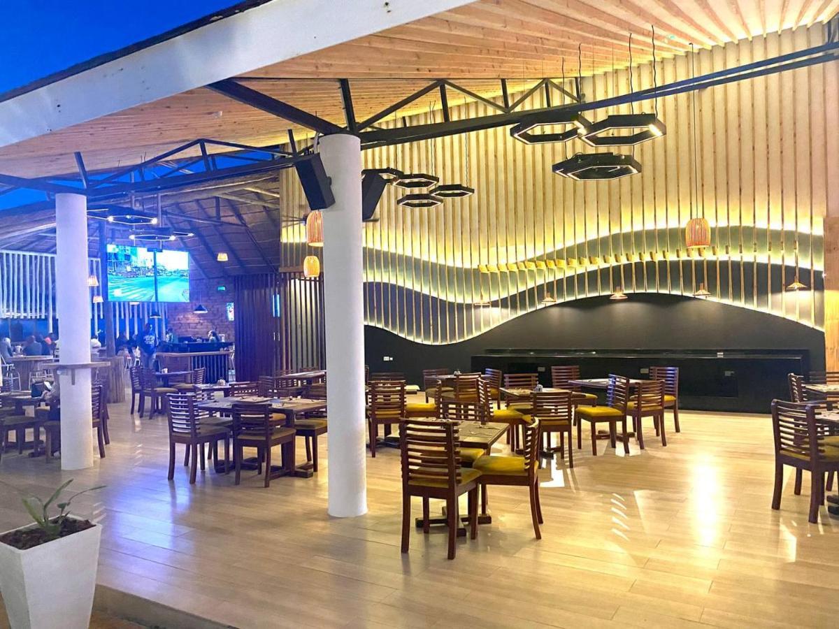 Hotel Giraffe 3*